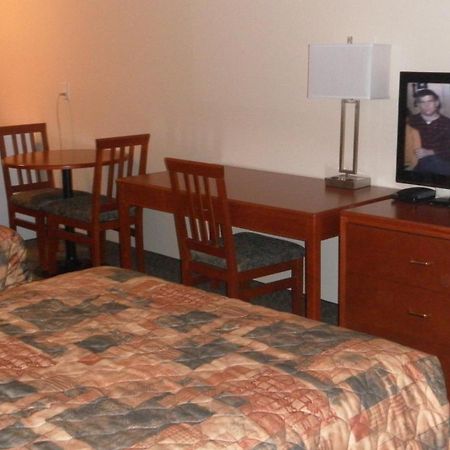Stampeder Inn Ponoka Habitación foto